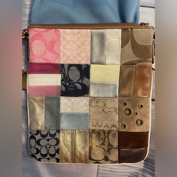 Coach Ltd Patchwork Canvas Leather Suede Crossbody Bag in GooD Condition - Picture 8 of 12